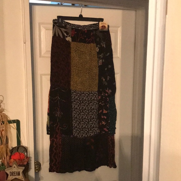 SACRED THREADS 2 tiered multi patterned tapestry skirt Size M/L Brand New - Picture 2 of 11